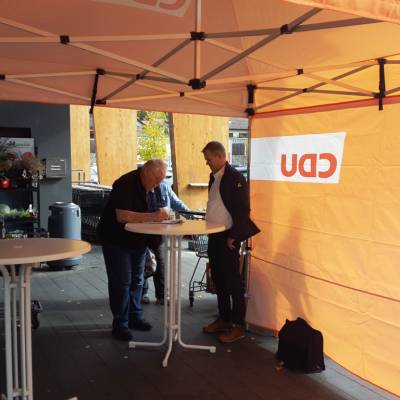 Ziel erreicht: eine weitere Unterschrift, die noch von der Gemeindeverwalung verifiziert werden muss. Bild: Michael Storks